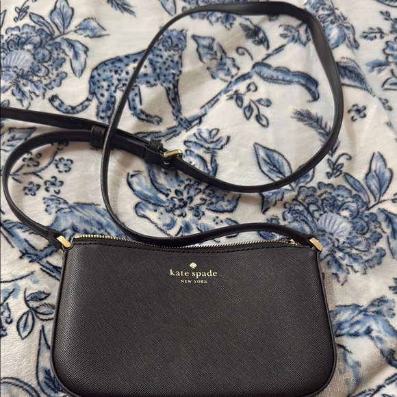 kate spade Handbags - Kate Spade Black Crossbody Bag